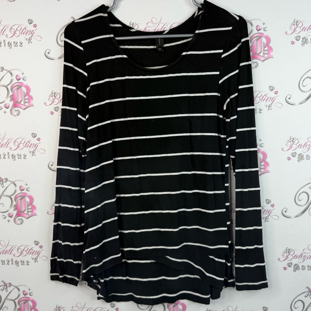 Denver Hayes long sleeve stripes Black and White Striped Long Sleeve Top